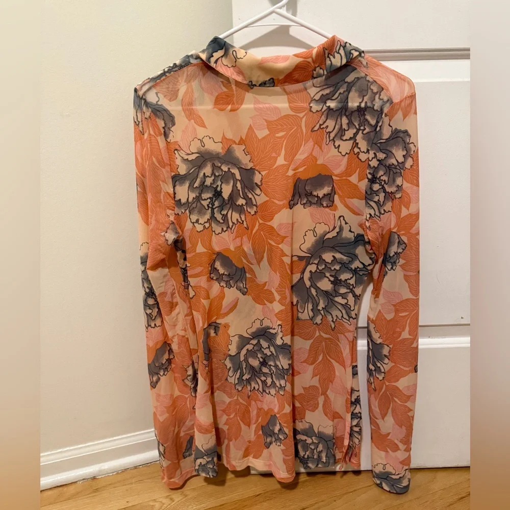 Floral Ruched Long Sleeve Blouse - Picture 2 of 4